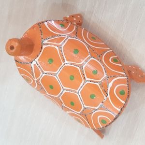Turtle toy for children made of bamboo